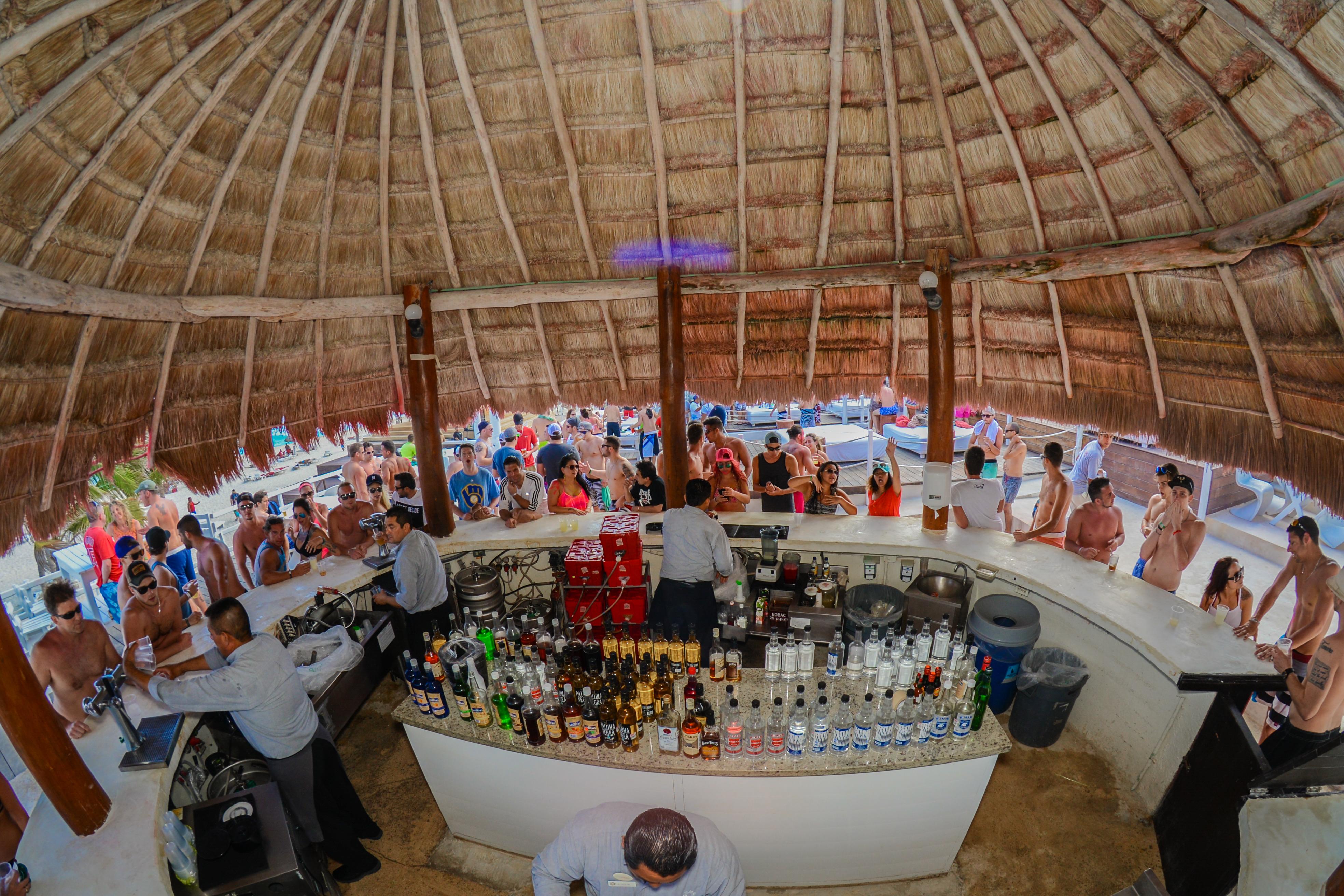 Grand Oasis Cancun - Все включено Экстерьер фото The bar at the beach club